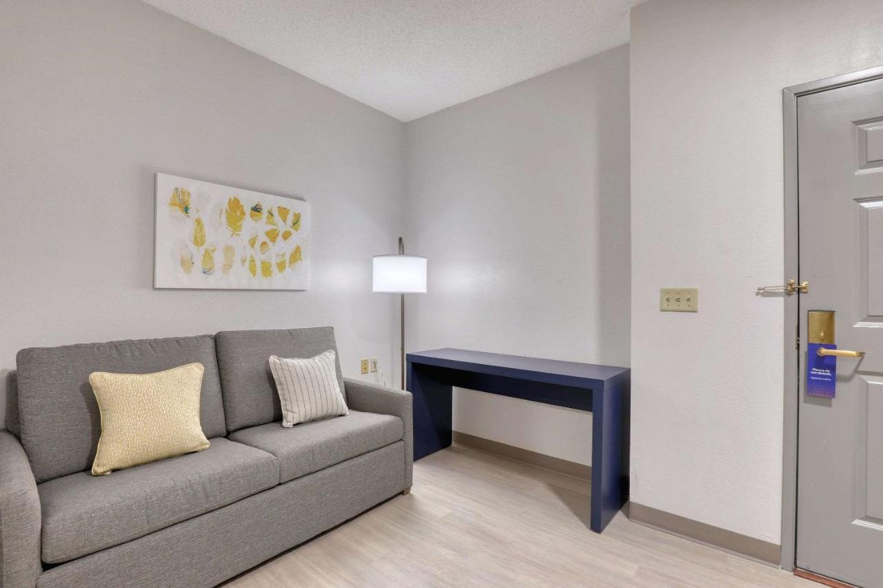 Comfort Suites Milwaukee Airport Oak Creek Extérieur photo